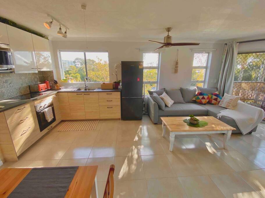 Broadbeach, Stylish Apartment Close To Everything Gold Coast Kültér fotó